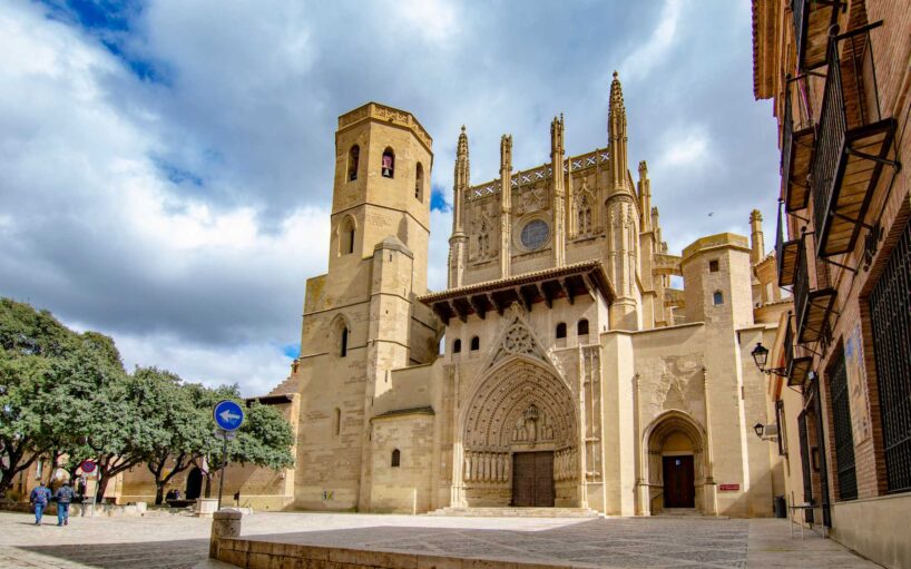 viatge amb guia acompanyat a la catedral de Huesca