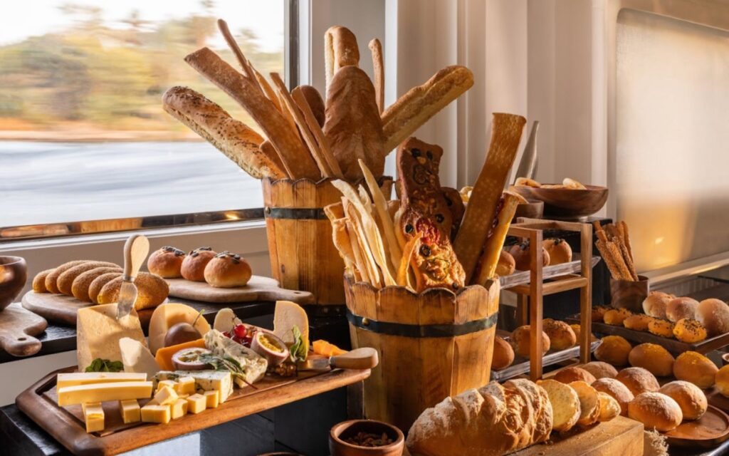 crucero de lujo por el nilo food