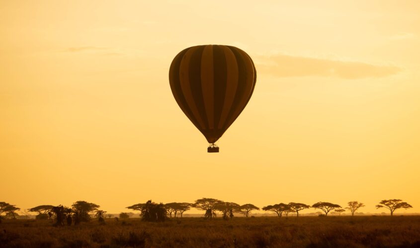 globus aerostàtic a Tanzània