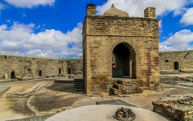 Temple del Foc d’Ateshgah, a prop de Bakú, un dels santuaris més singulars de l’Azerbaidjan